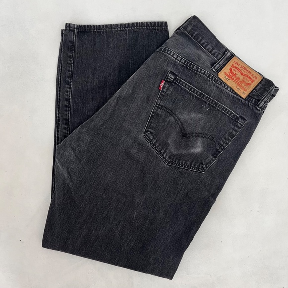 Vtg Levi's 501 Jeans Mens 42x32 Made In USA Black Button Fly Straight Denim - Picture 13 of 13